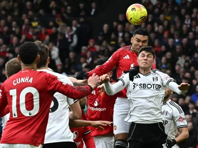 Man Utd 3-2 Fulham: Casemiro tỏa sáng rồi rời sân, Quỷ đỏ đau đầu bài toán thay thế ‘chất keo’
