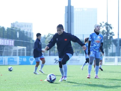 ĐT nữ Việt Nam ‘đổ mồ hôi’ ở Thâm Quyến: Lịch tập dày đặc, nắm bắt từng chi tiết