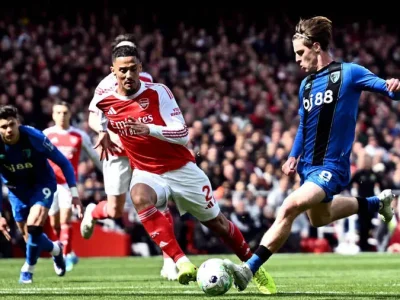 CÚ SỐC TẠI EMIRATES: Bournemouth ĐẢ BẠI Arsenal 2-1 TRONG TRẬN CẦU NGHẸT THỞ