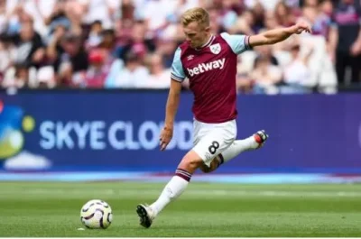 HLV Burnley thách thức tân binh: 'Hãy phá kỷ lục đá phạt của David Beckham!' 1