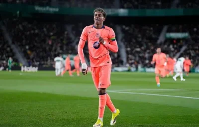 Lamine Yamal gây bão: 'Tôi không nghĩ đến Quả bóng vàng, chỉ muốn Barca thắng!' 1